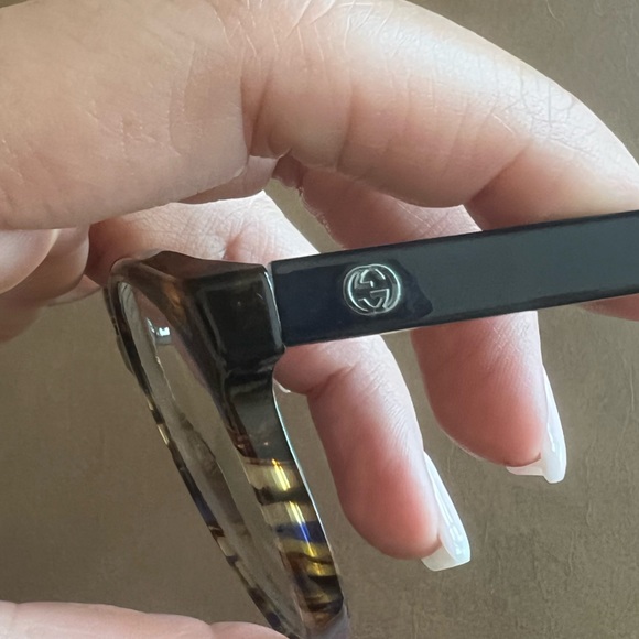 GUCCI GLASSES